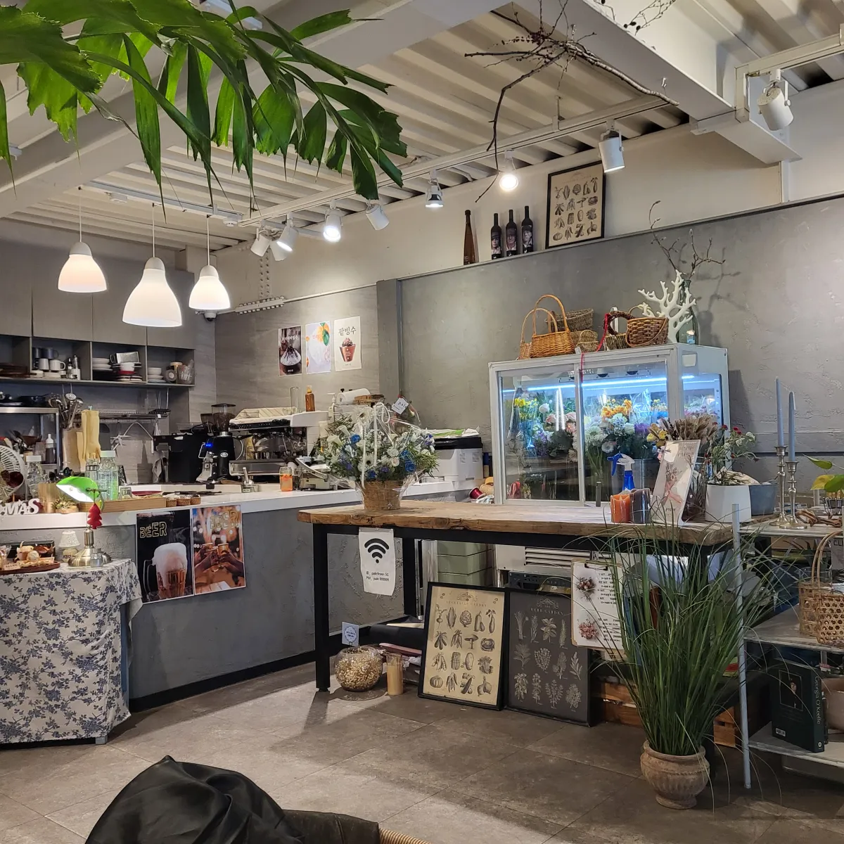 카페-팔레그린-내부3