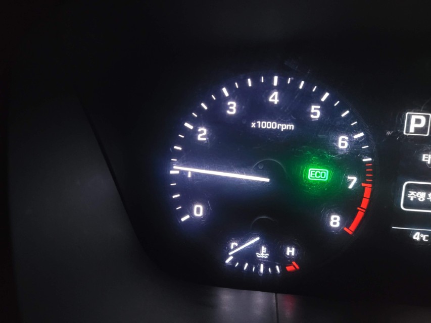 LF쏘나타 계기판에 표시된 ECO 모드 활성화 화면