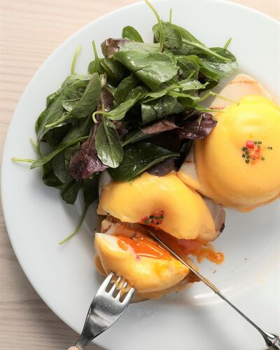 신주쿠 브런치 카페/레스토랑 맛집 추천 3곳[도쿄 현지인 추천](브라이츠 카페 크레페, 사라베스, 로즈마리즈 도쿄)