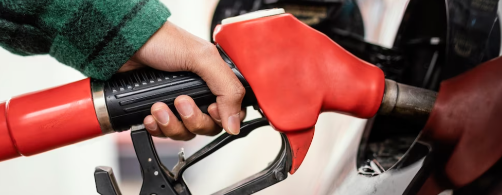 석유제품의 가격 변동, 국제유가와의 관계