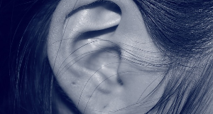 귀에서 출혈한 경우의 원인