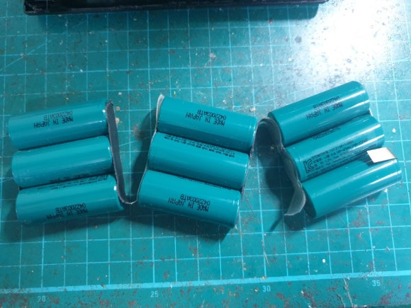 FDK 9셀 스폿 연결한 모습