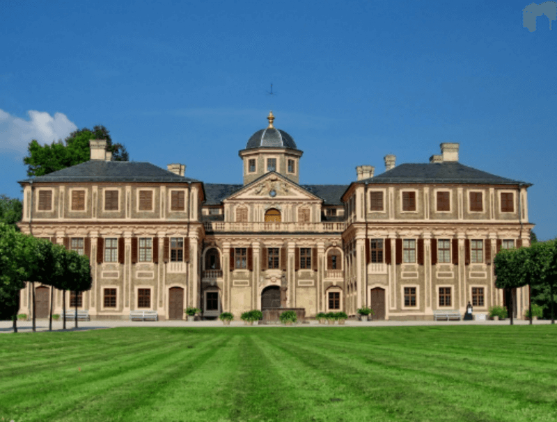 궁전처럼 큰 저택 사진