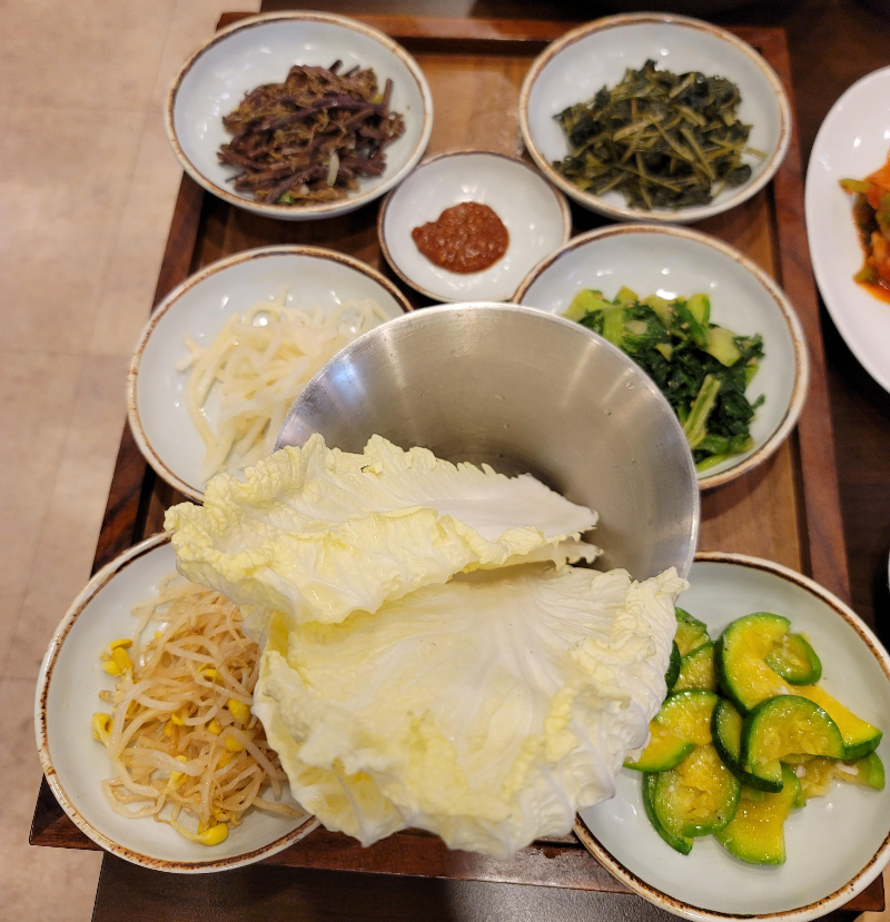 알배추와 비빔밥용 나물들