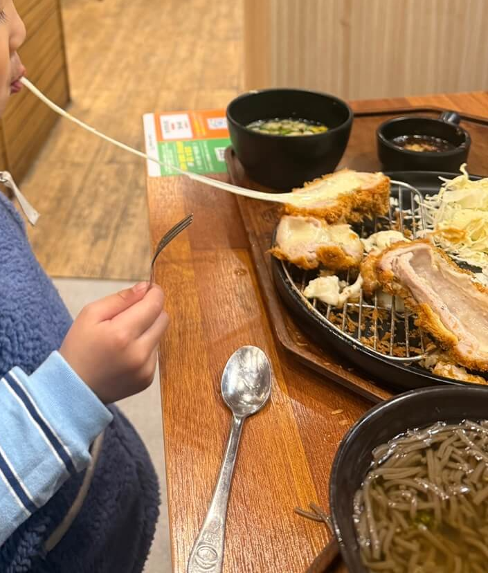 정자동 맛집 치즈돈까스 치즈 늘어남