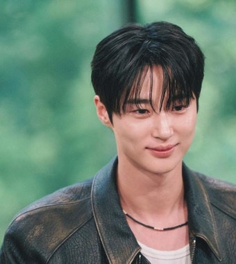 변우석 프로필 키 나이 학력 재산 고향 과거