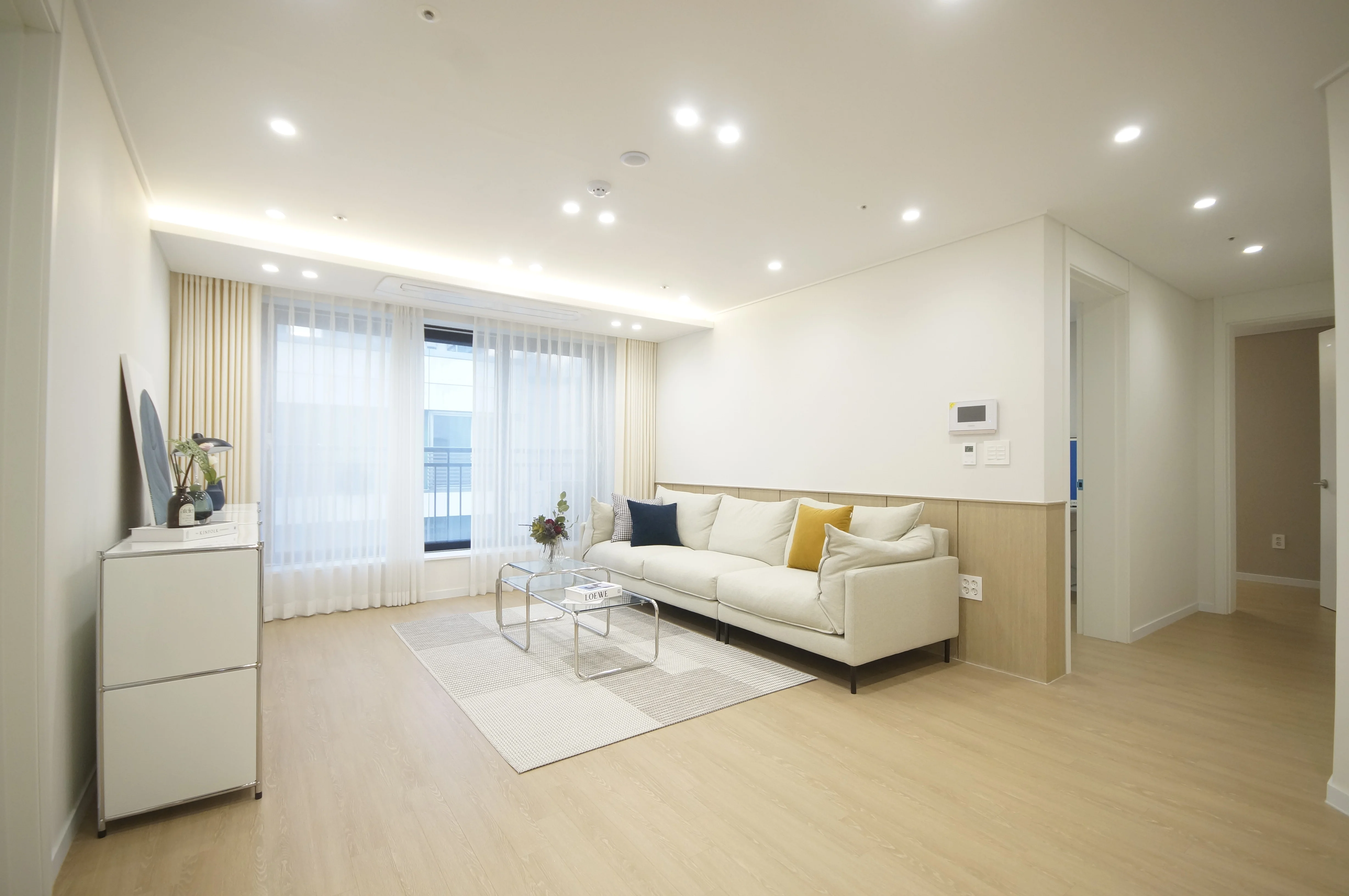 수원시 팔달구 매산동 쓰리룸 3룸 신축빌라 거실