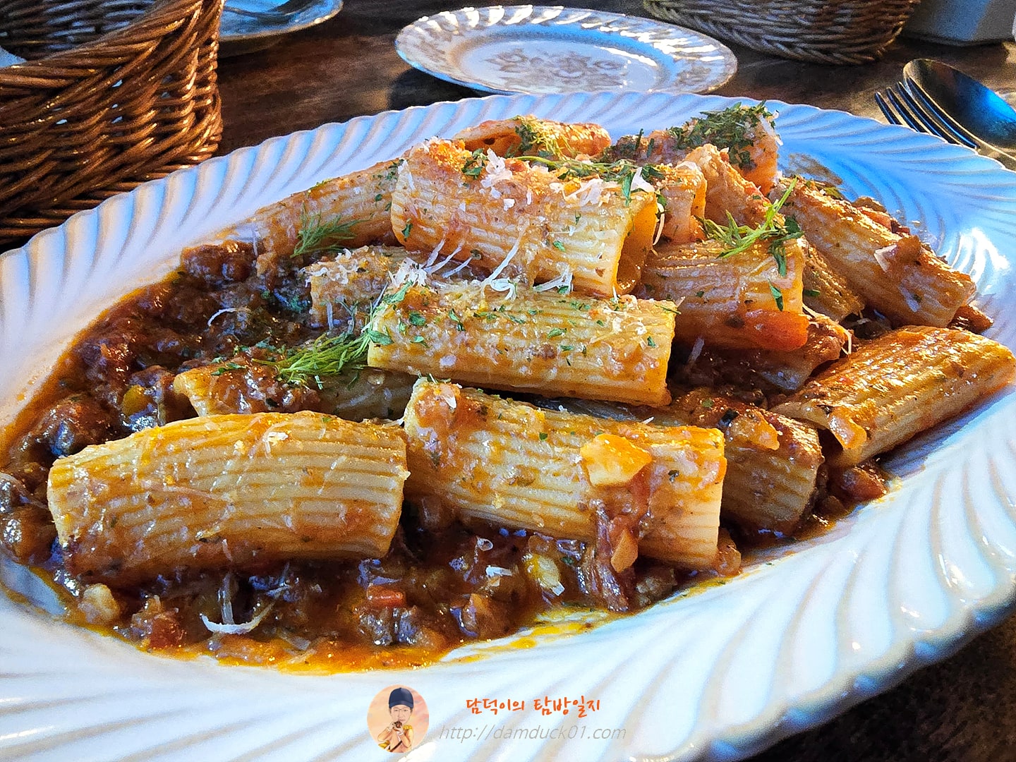 리카토니 볼로네제 파스타