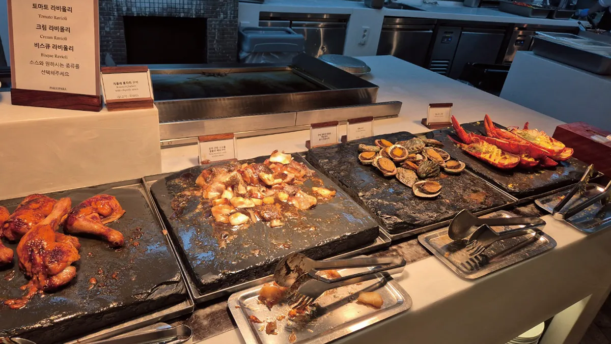 닭다리요리-전복요리-랍스터요리