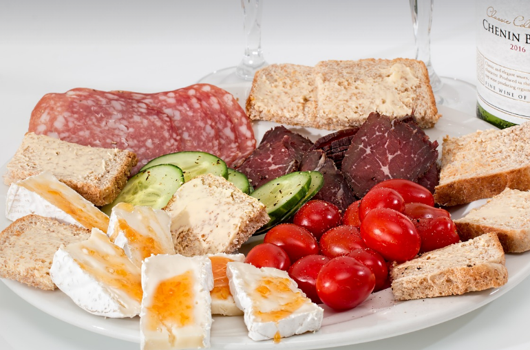 대체 단백질과 건강: 인간 건강에 미치는 영향과 잠재적 위험