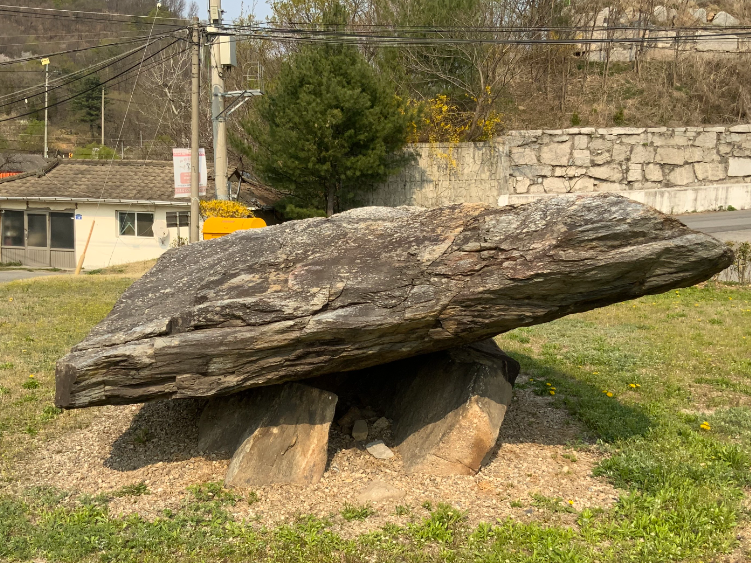 연천 양원리 고인돌
