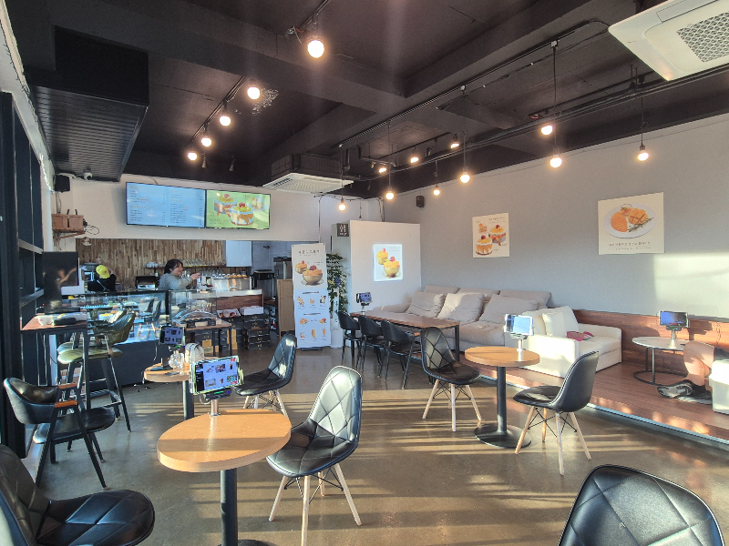 애플망고포레 내부 인테리어 태블릿주문