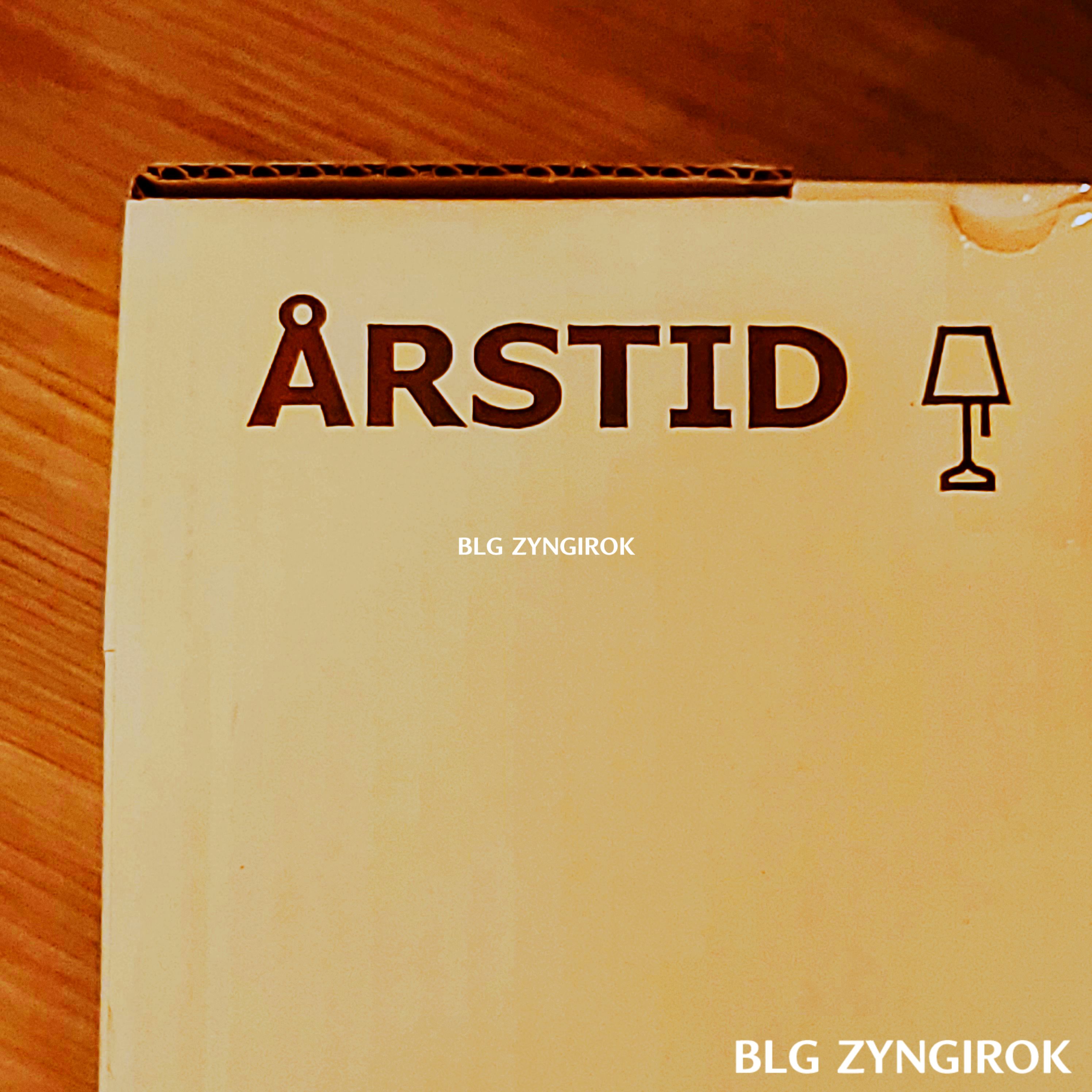 상자위-스웨덴어로-아스트리드가-쓰여있다.