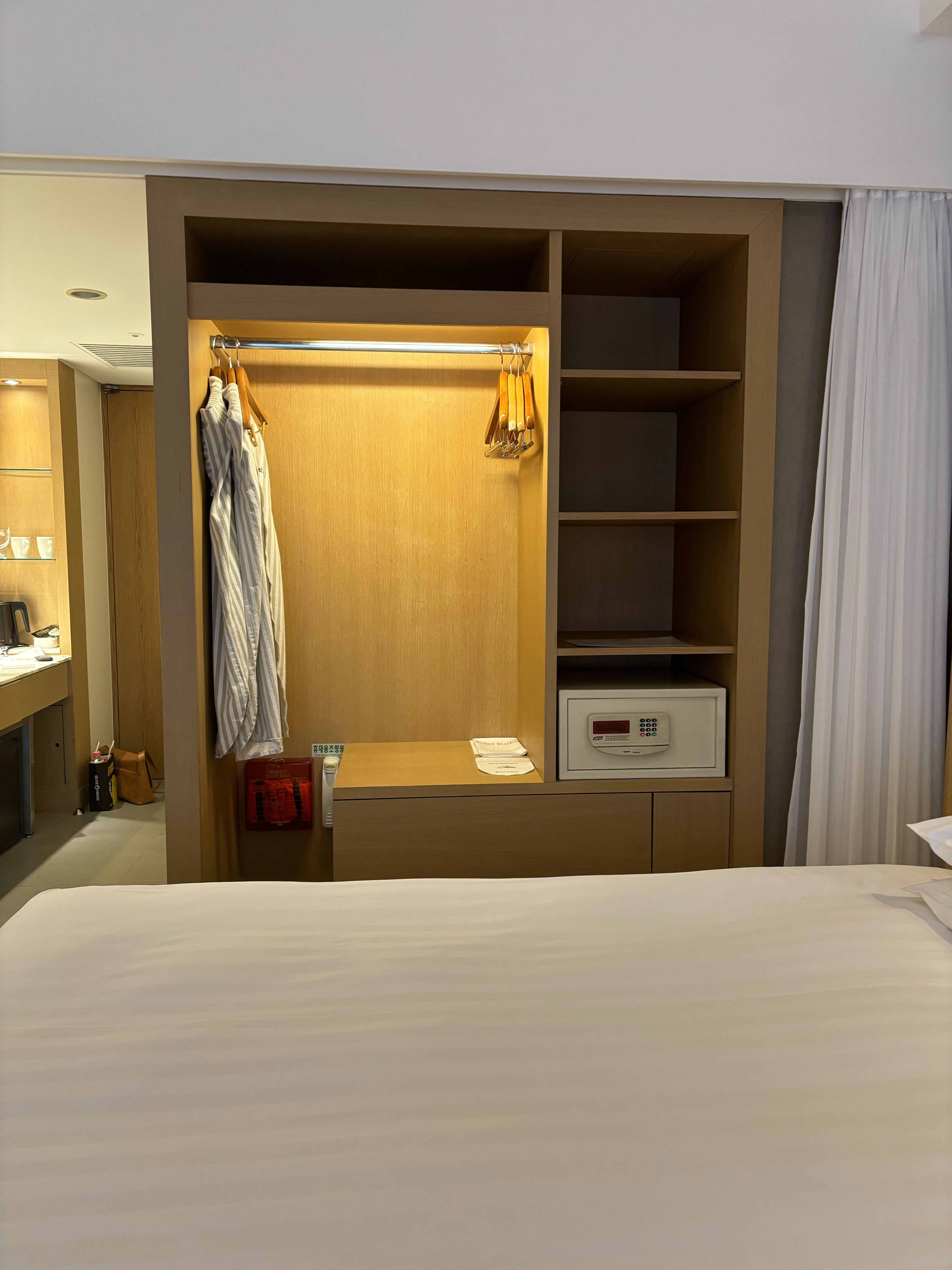 옷장의 모습