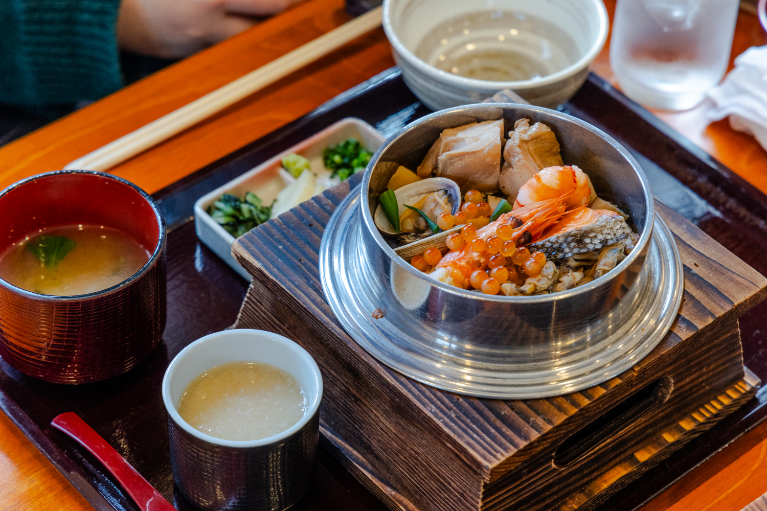 카마메시 메구토와 가마솥밥