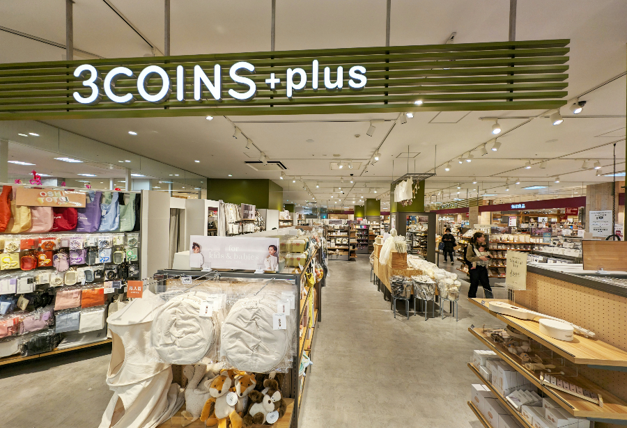 가성비와 퀄리티를 모두 잡은 일본 300엔 샵 쓰리코인즈(3COINS)의 전경