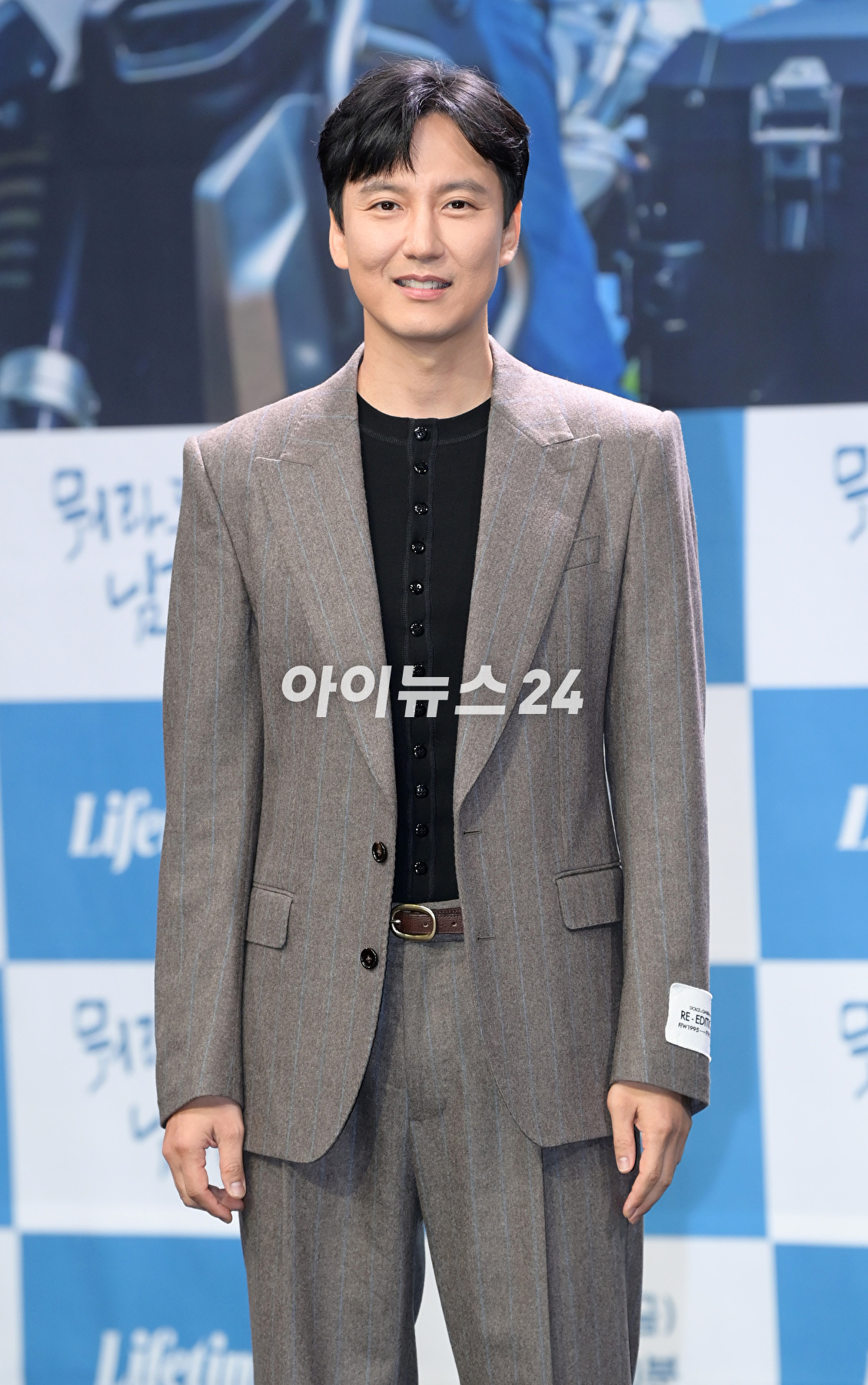 배우 김남길이 7일 오후 서울 마포구 상암동 MBC 골든마우스홀에서 열린 MBC&middot;라이프타임 공동제작 시사교양 프로그램 '뭐라도 남기리' 제작발표회에 참석하고 있다. [사진=정소희 기자]