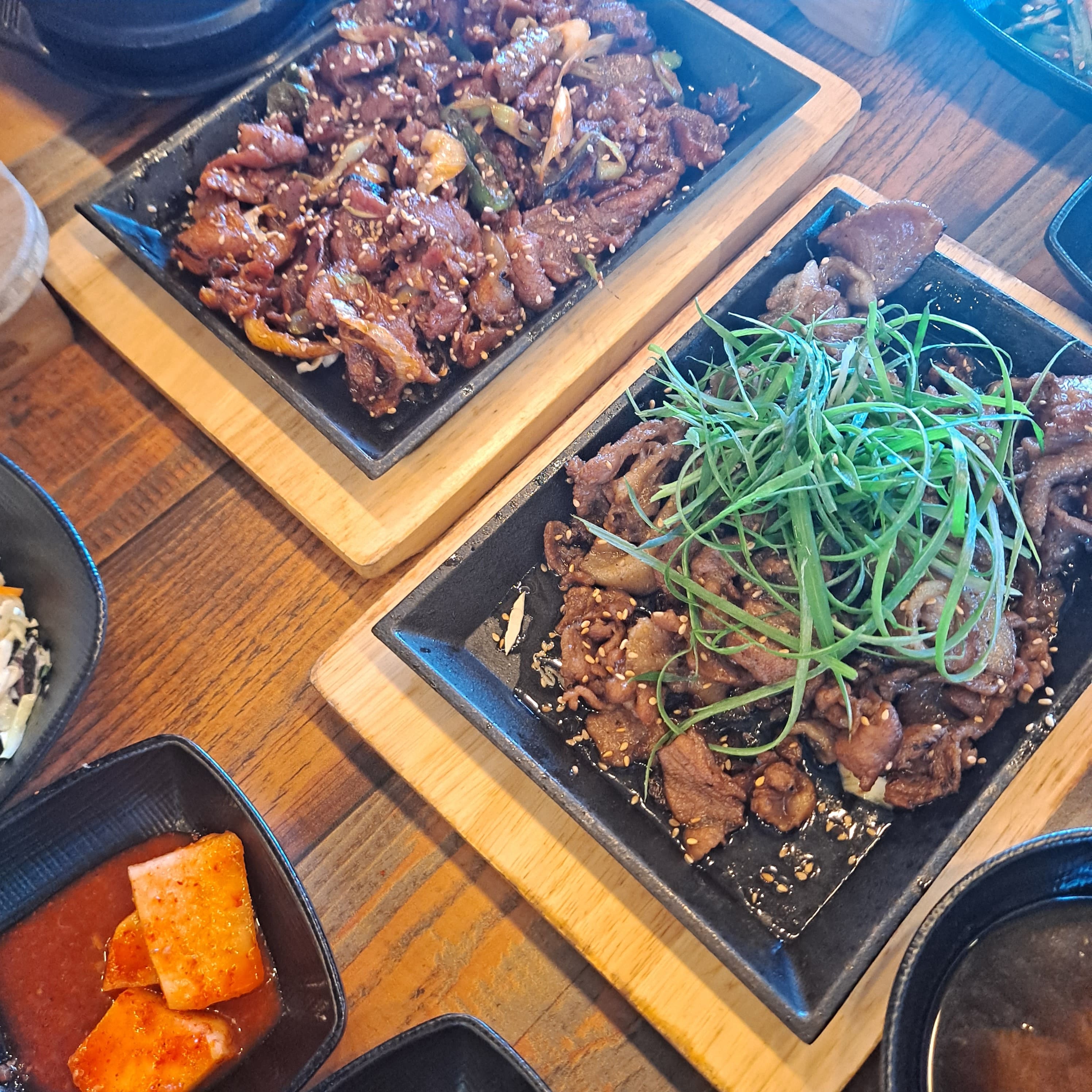 쌈밥이네에서 시킨 메뉴입니다.