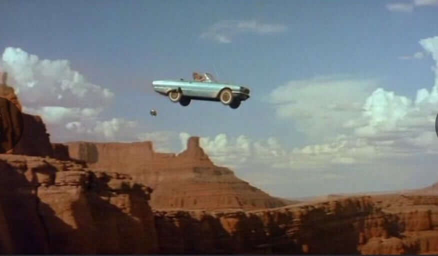 영화 델마와 루이스에서 자동차가 협곡을 향해 질주하는 장면