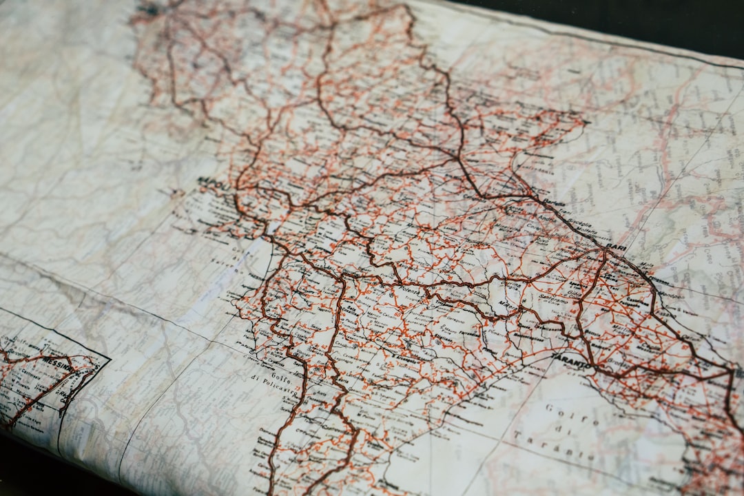 GIS (Geographic Information System)