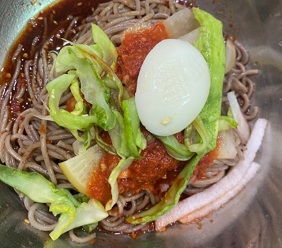 비빔냉면