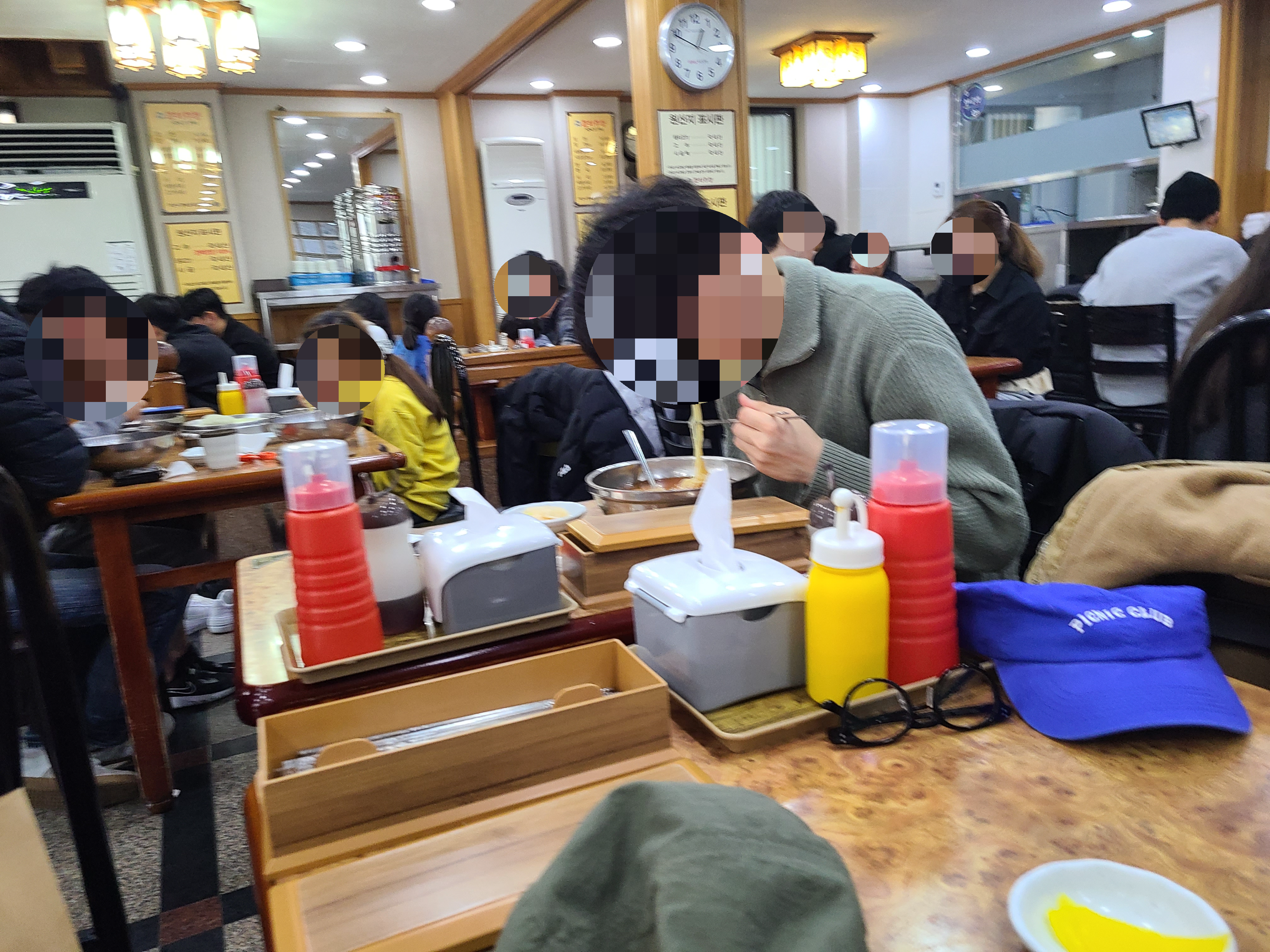 The appearance of a restaurant