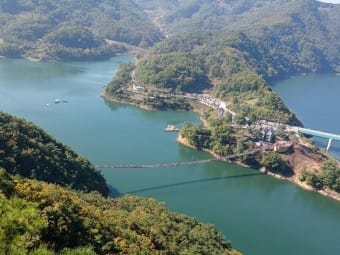 옥순봉출렁다리