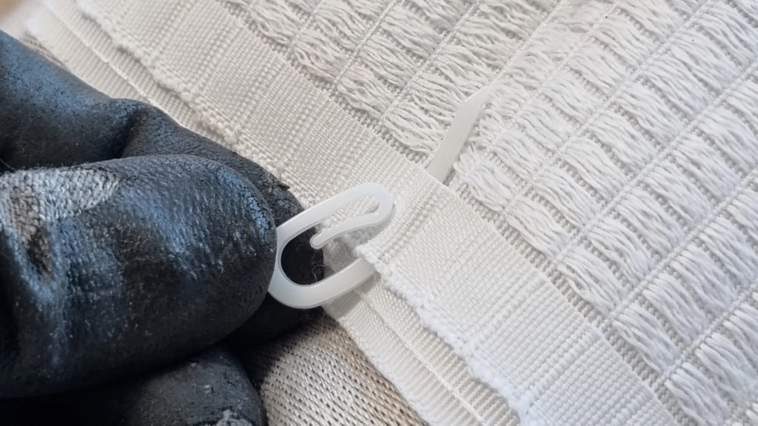 커튼 핀 끼우는 방향