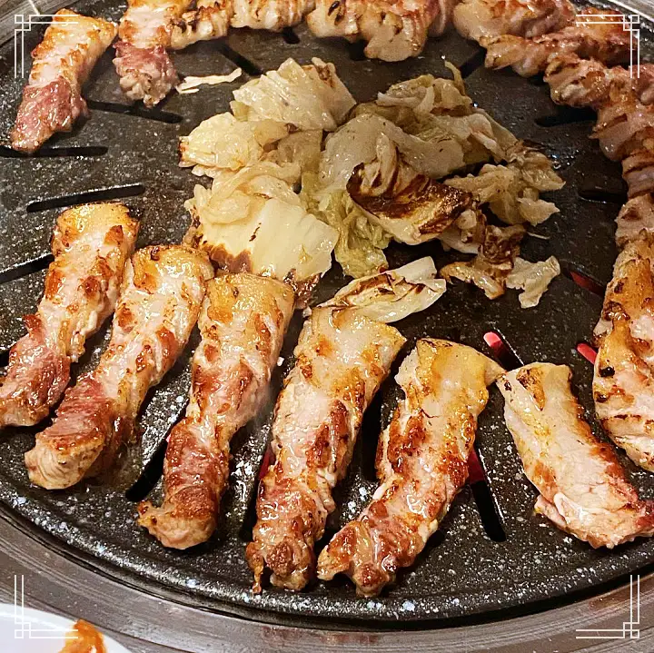 진심 가득 건강 담은 맛 광주 쌍촌동 맛집 추천 생방송투데이 꿀꽈배기 삼겹살 간장 오돌뼈 이베리코 목살 황제살 토치 불로 육즙을 가두다 오늘방송 고수뎐