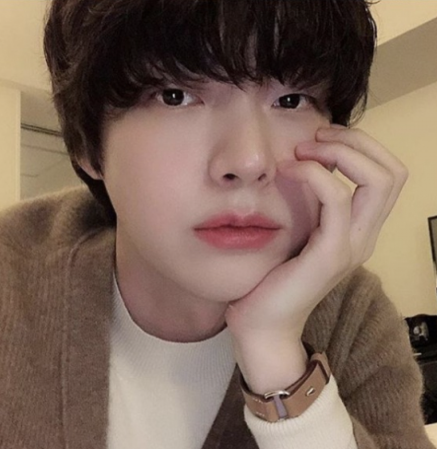 안재현 셀카 미모