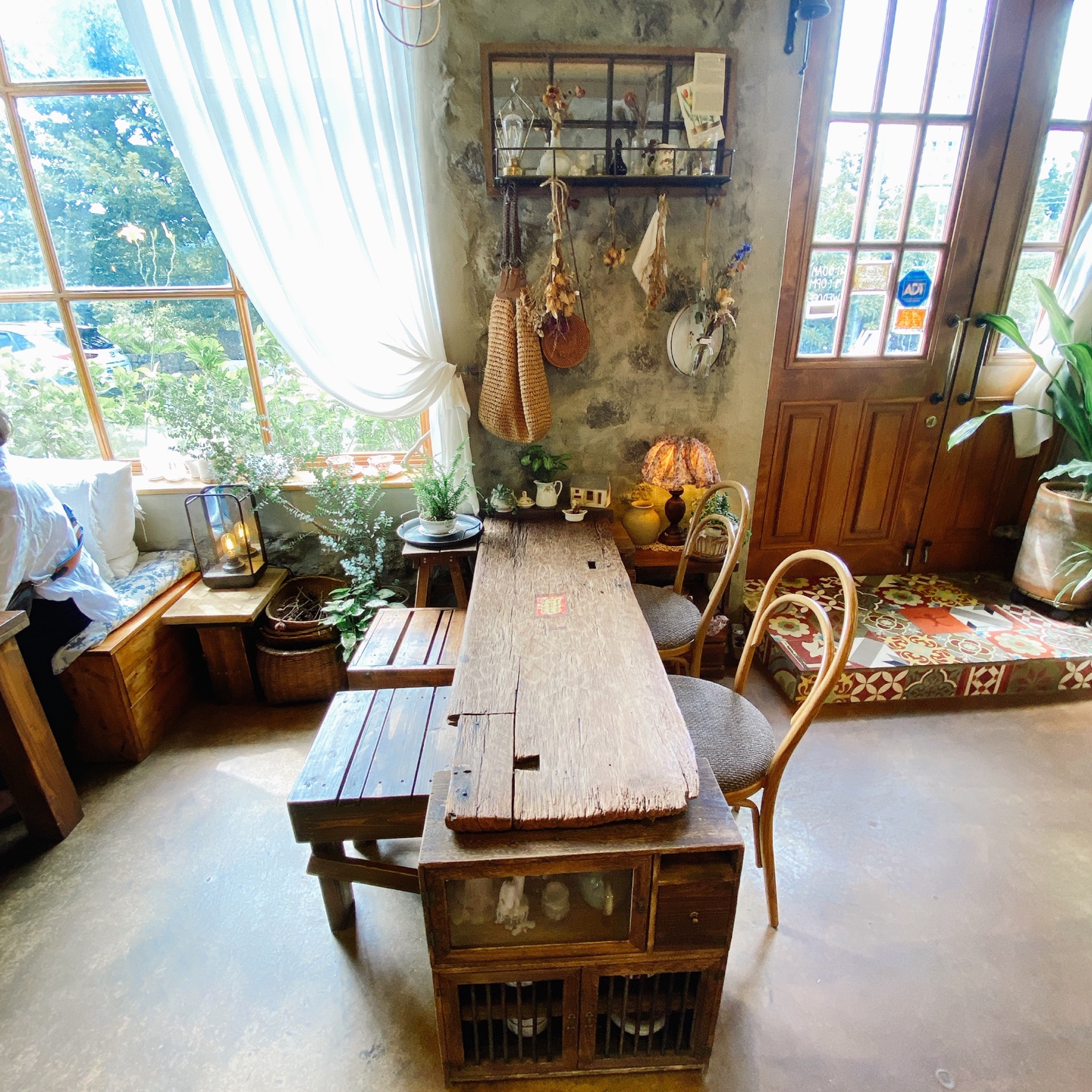 제주 서귀포 귤꽃다락 귤밭돌창고 개조 카페