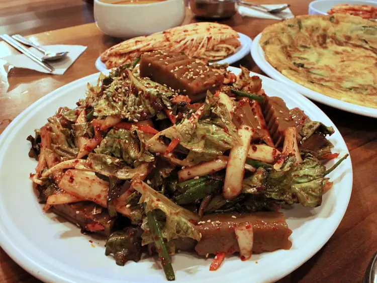 전참시 전지적참견시점 엄현경 송재희 파전에 도토리묵과 수육 보쌈을 곁들인 순두부 맛있는 식당 남양주 양평 손두부 맛집 소개