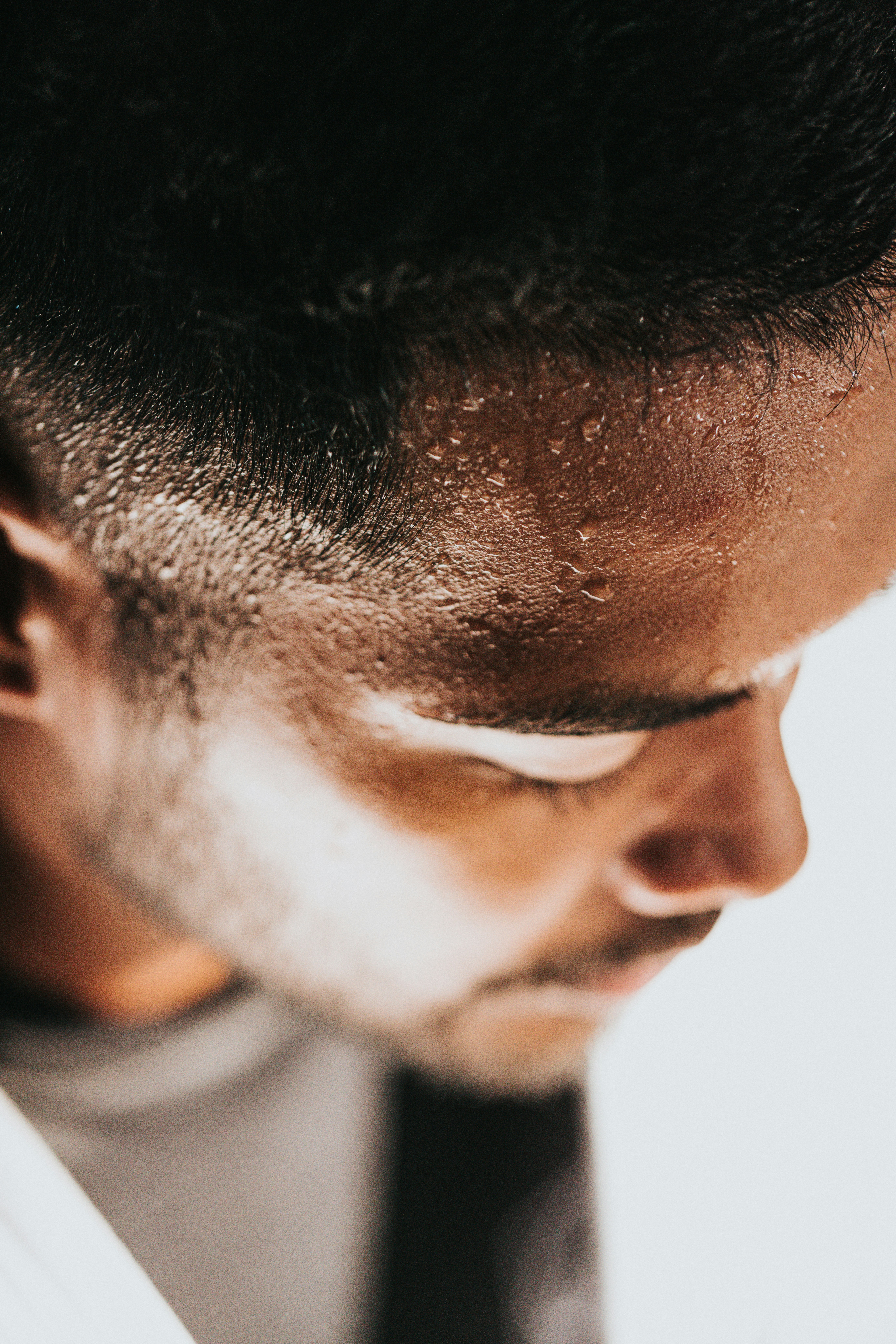 땀이 한쪽만 더 많이 나는 이유