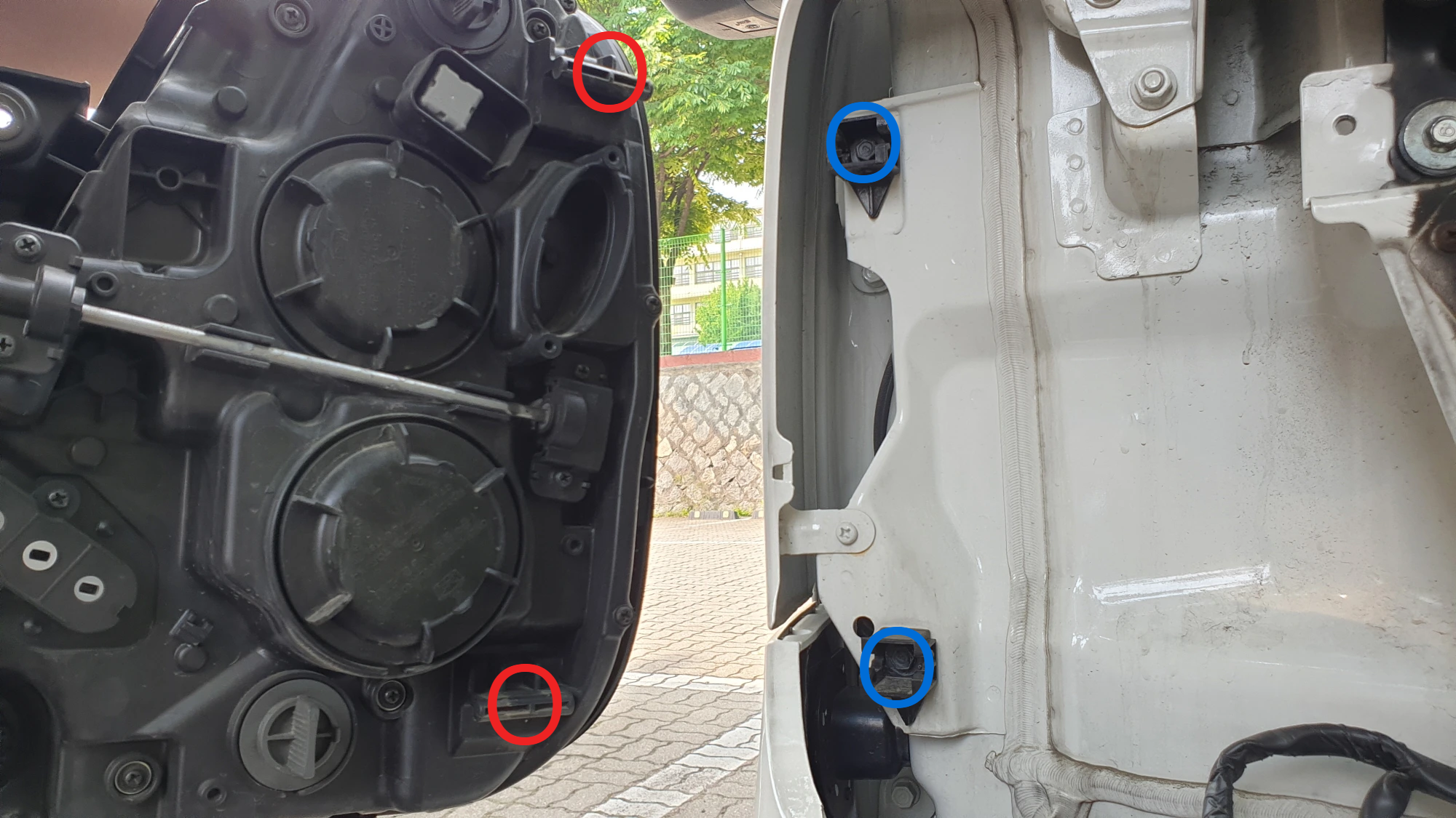 헤드라이트 본체 끼우는 방향