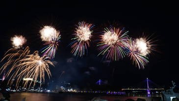 불꽃 축제 장면