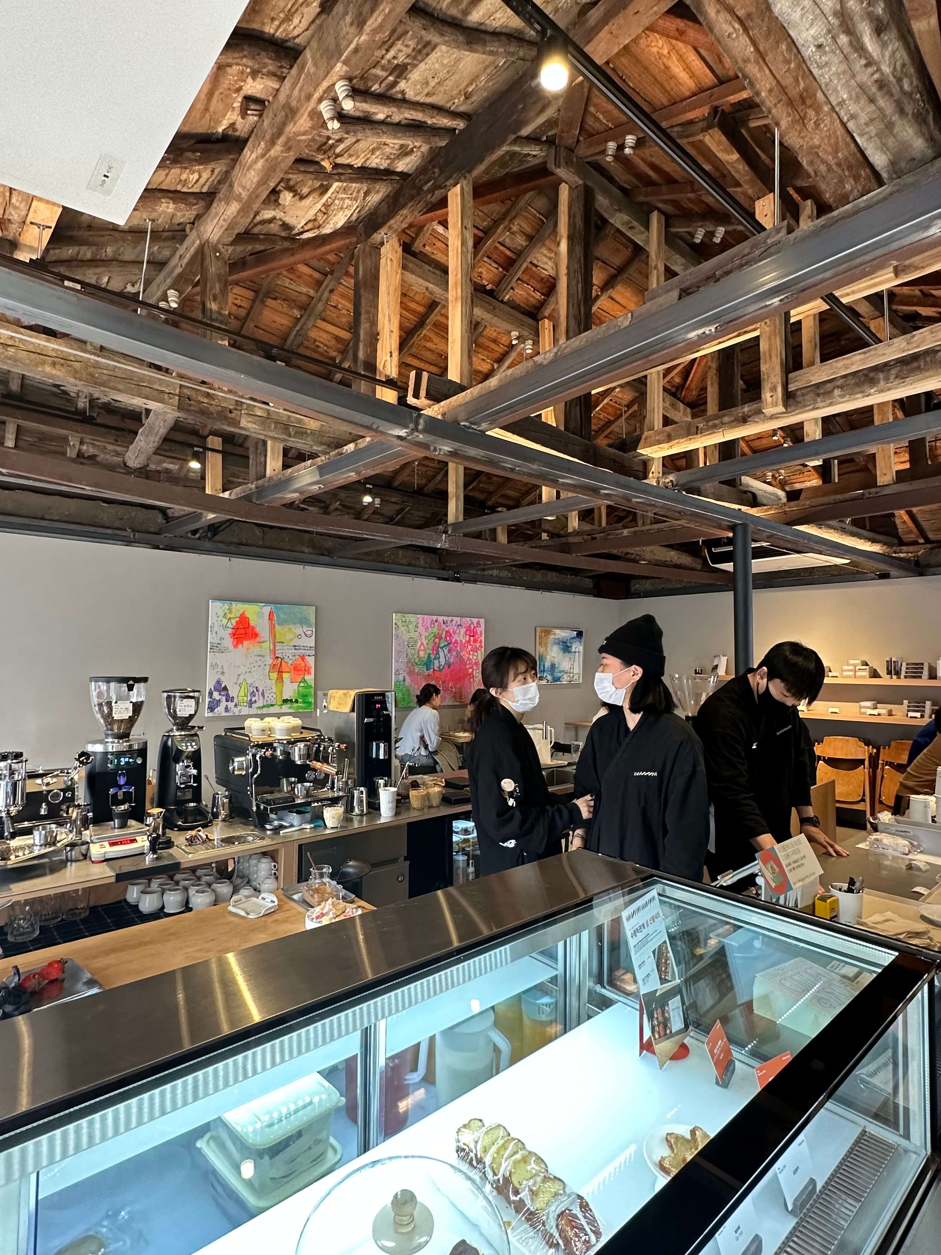 삼덕동 수평적관계 경대병원역 인근 대형카페