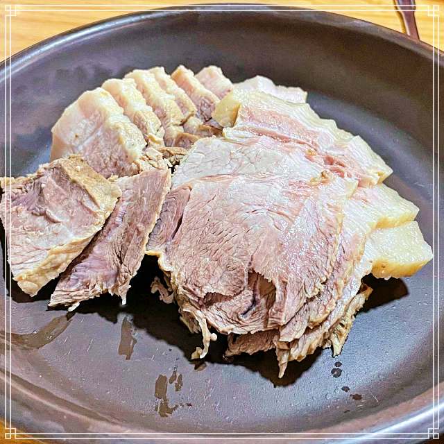 성동구 금호동 금남시장 맛집 촉촉한 삼겹살, 담백한 앞다릿살, 섞어 보쌈