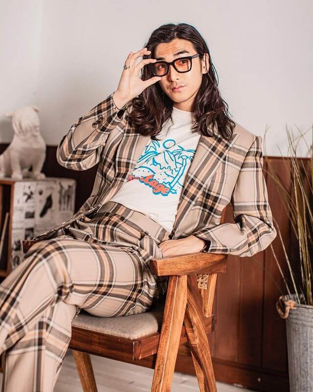 정장입은 김세준