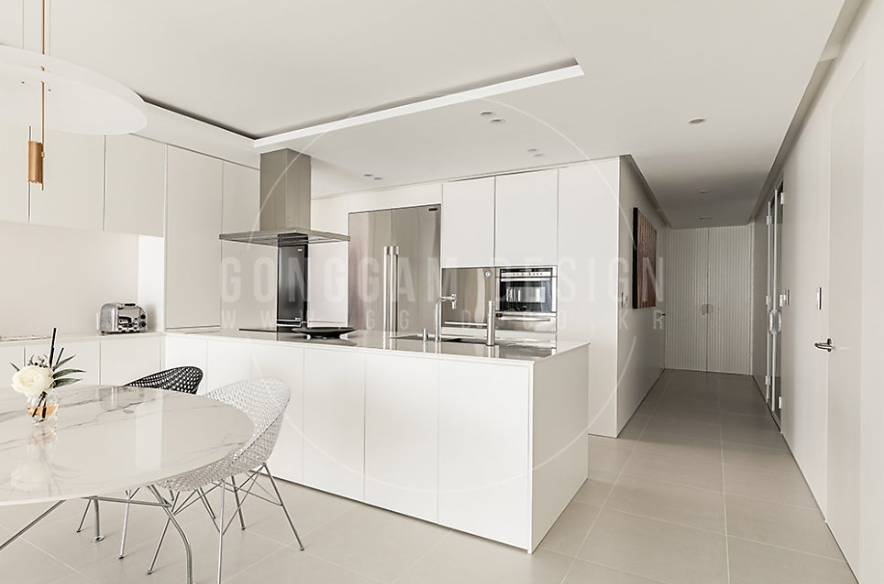 수납력, 개방감, 동선까지 잘 살린 주방 인테리어