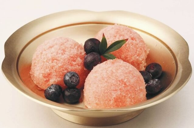 놋그릇-가지런히