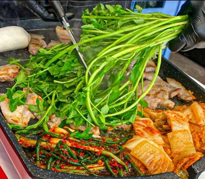 오팔식당 신설동점