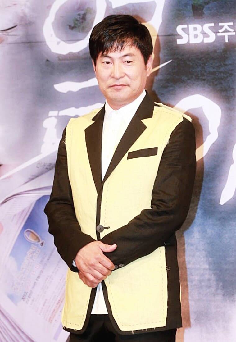 배우-이한위