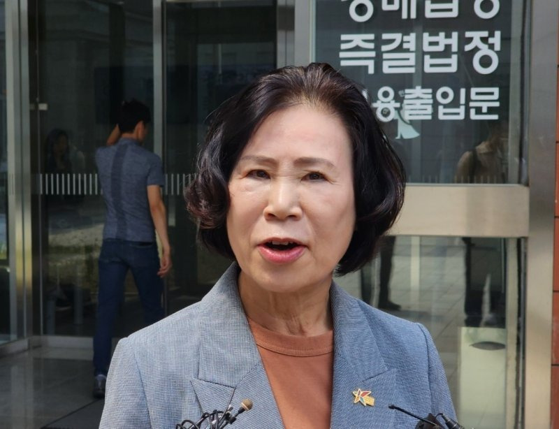 김행금 천안시의회 의장 출판 기념회 논란