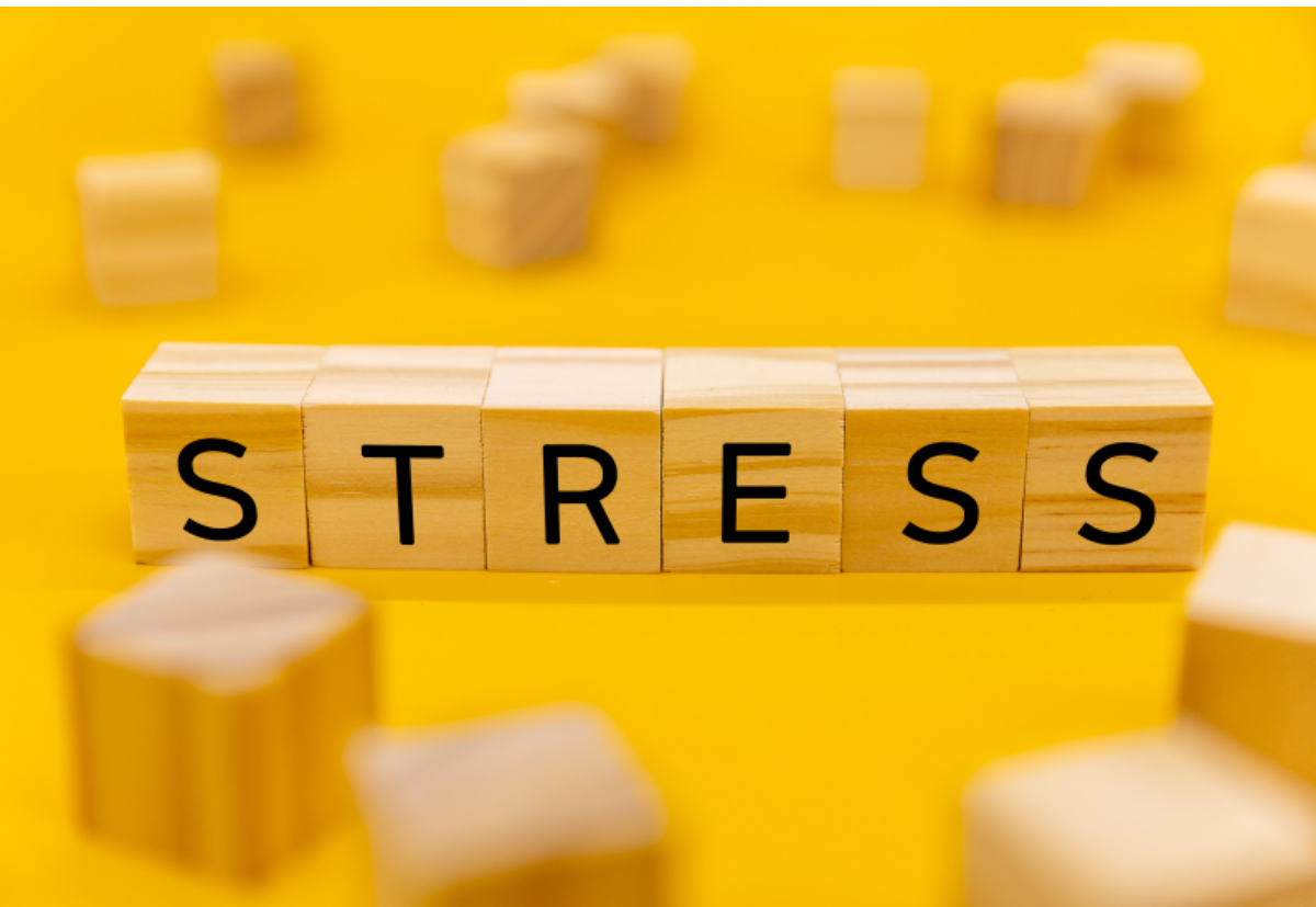 영어로 스트레스라고 쓰여있다.