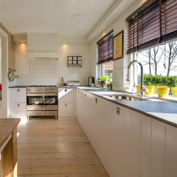 부동산 계약서 실물 스캔 이미지 1