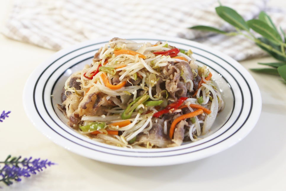 우삼겹 숙주볶음