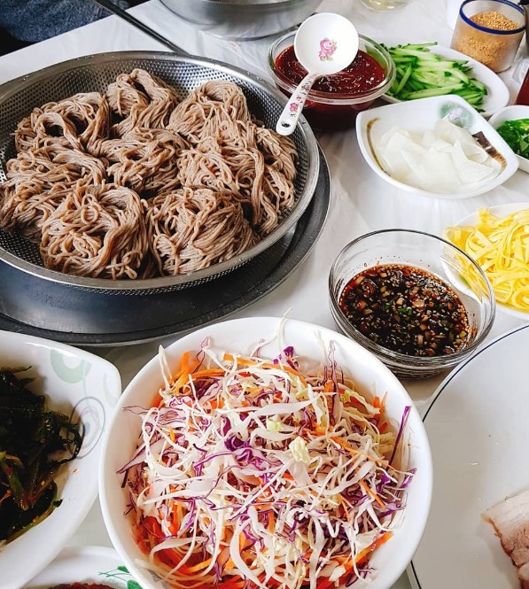 공이막국수