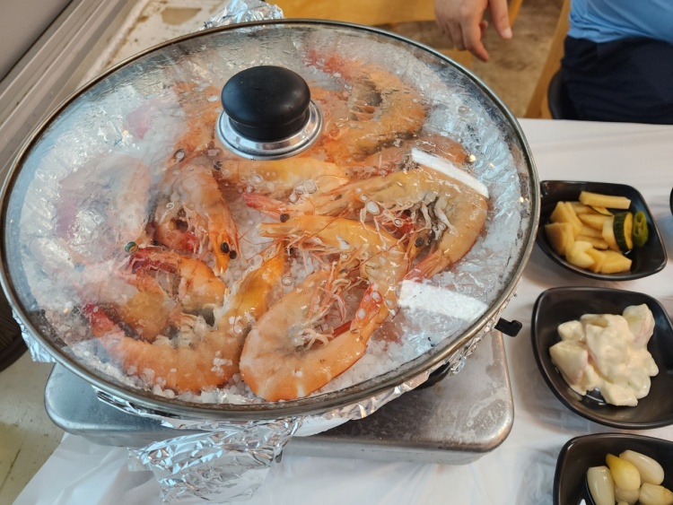 나는 자연산이다 자연산 왕새우 활새우 대하 낚시 선장님과 대하구이 대하찜 새조개 충남 홍성 남당항 맛집 추천