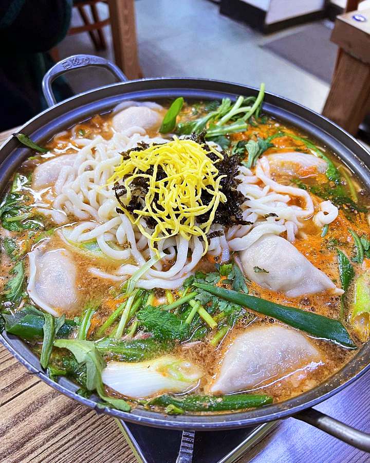 생방송오늘저녁 강북구 수유 복을 부르는 맛 이북식 손만두 튀김만두 26년 전통 만두전골 맛집 추천