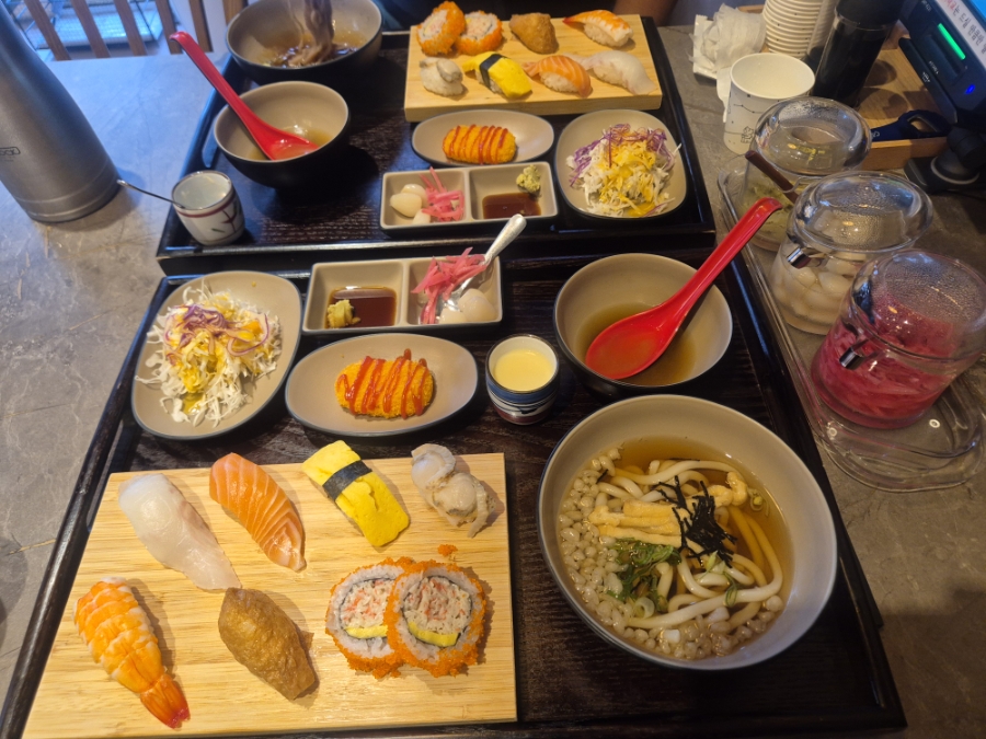 동경 초밥 런치메뉴